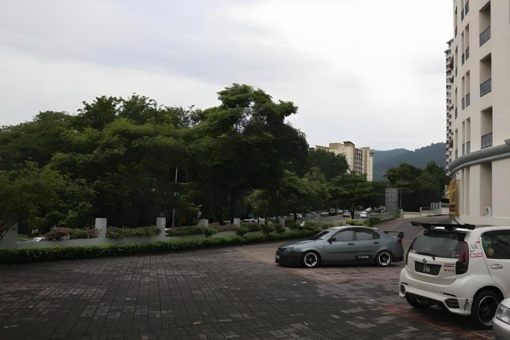 ホテル スタリオンズ スイーツ ペナン Jelutong エクステリア 写真